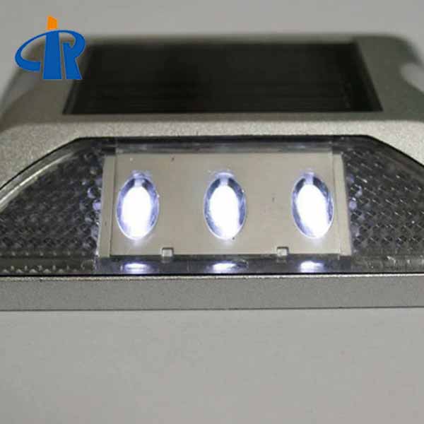 <h3>LED Solar Flashing Light Flashing Glass Road Stud for Sale</h3>
